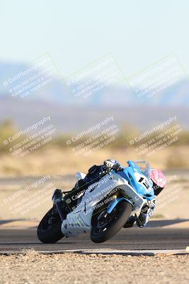 media/Dec-07-2025-CVMA (Sun) [[3e7d2de5dc]]/Race 16-Formula Middleweight/